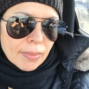 Meet your Posher, Lakbira